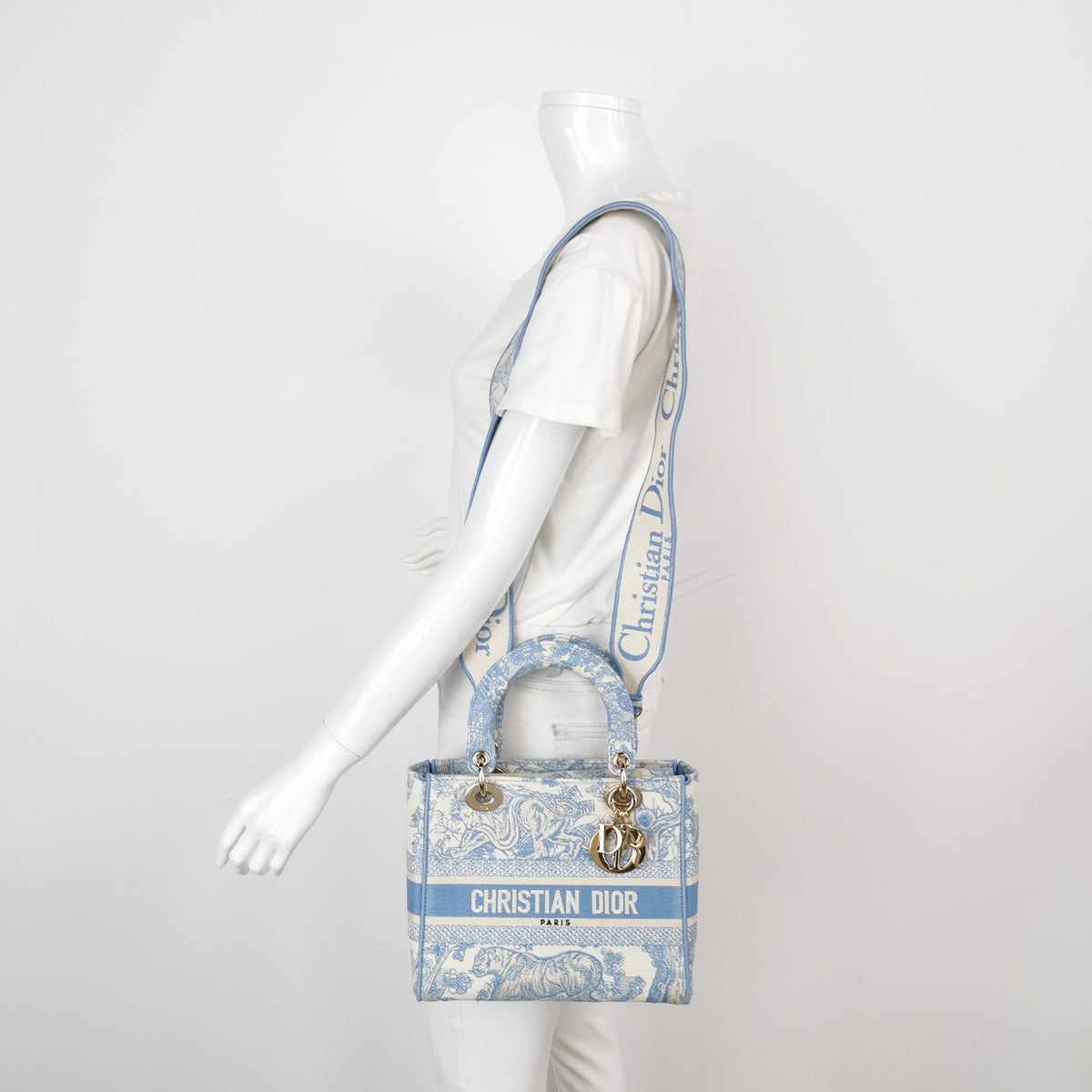 Dior Canvas Blue Shoulder Bag Length: 24 cm, Height: 20 cm, Thickness: 12 cm M0565OTDT_M917