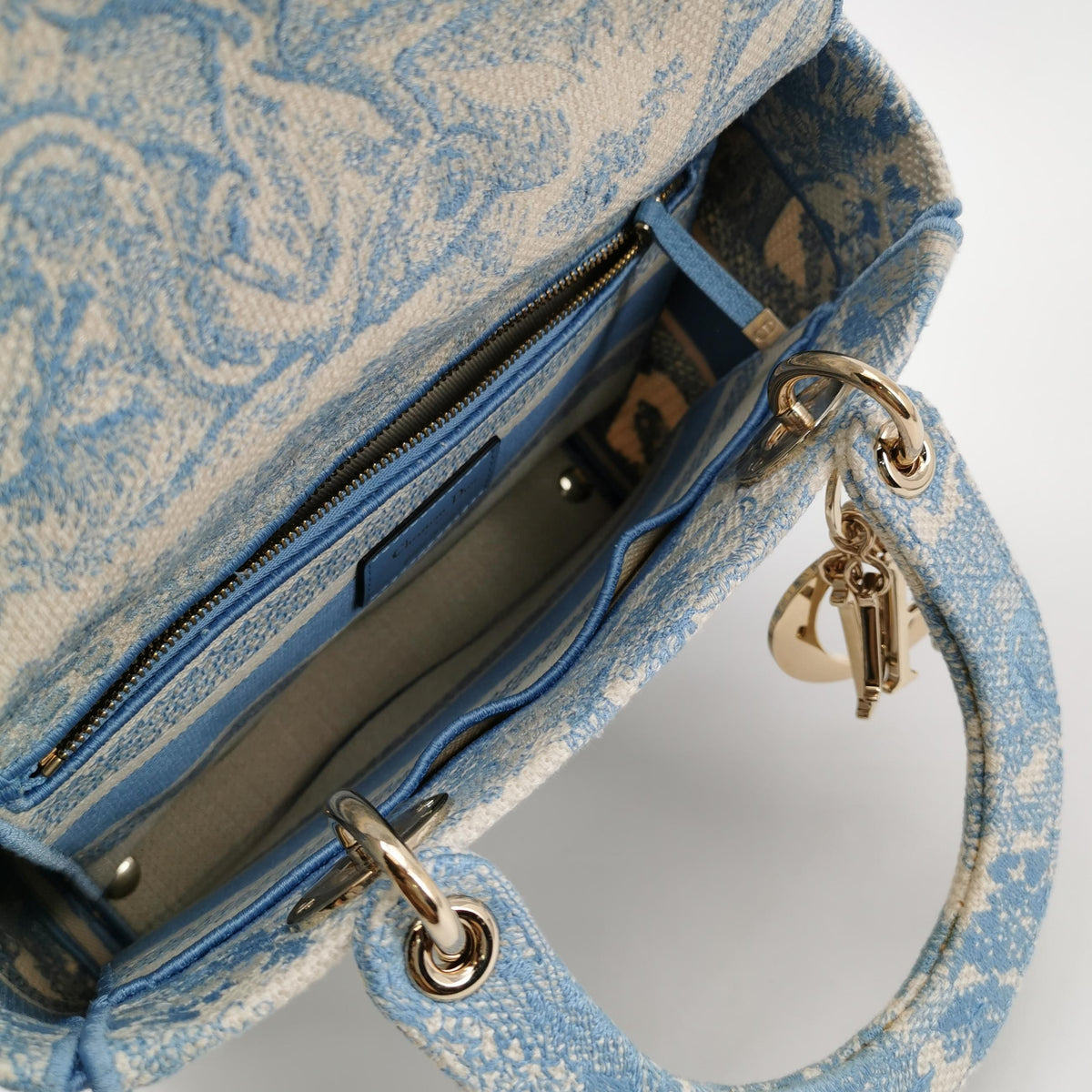 Dior Canvas Blue Shoulder Bag Length: 24 cm, Height: 20 cm, Thickness: 12 cm M0565OTDT_M917