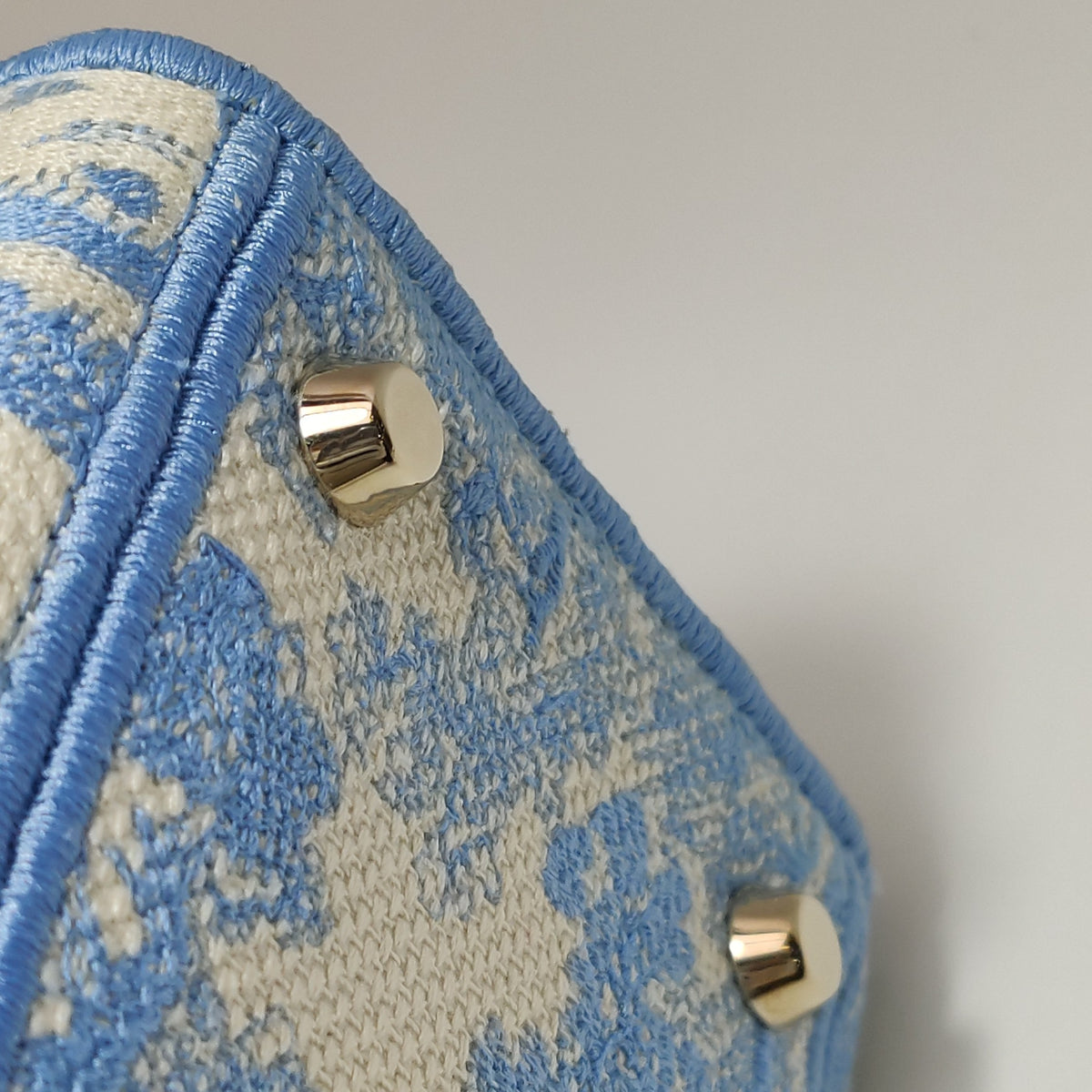 Dior Canvas Blue Shoulder Bag Length: 24 cm, Height: 20 cm, Thickness: 12 cm M0565OTDT_M917