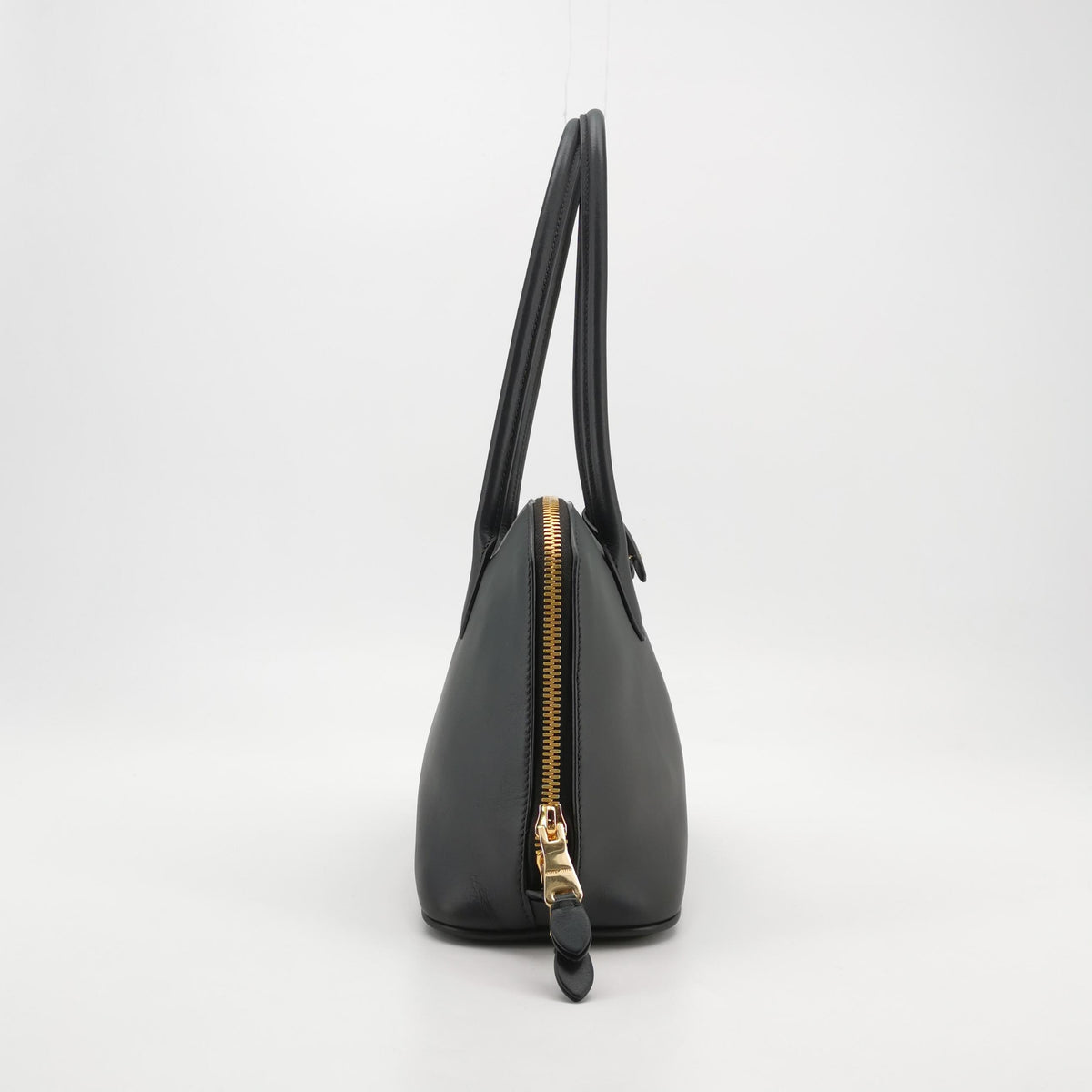 Miu Miu Black Shoulder Bag Length: 32.5 cm, Height: 20.5 cm, Thickness: 13.5 cm