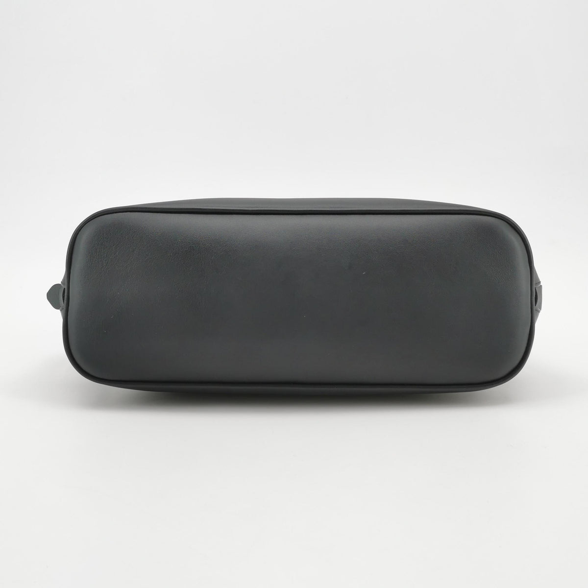Miu Miu Black Shoulder Bag Length: 32.5 cm, Height: 20.5 cm, Thickness: 13.5 cm
