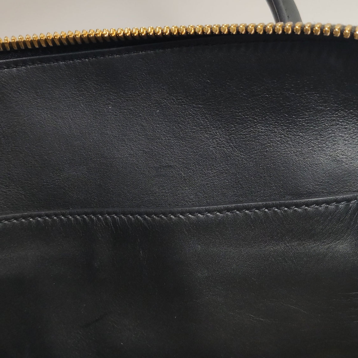 Miu Miu Black Shoulder Bag Length: 32.5 cm, Height: 20.5 cm, Thickness: 13.5 cm