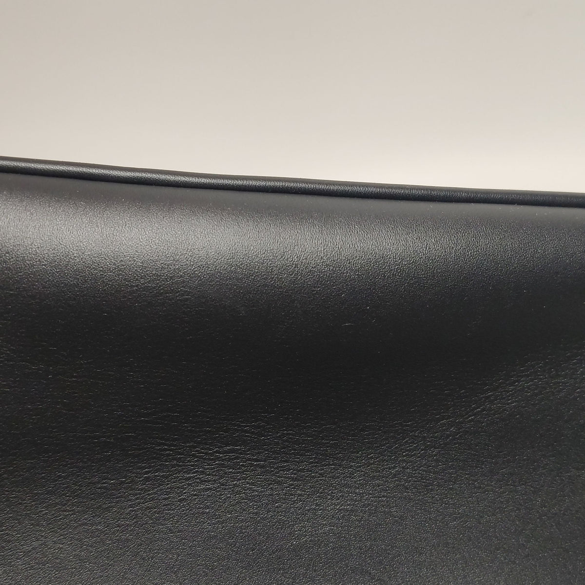 Miu Miu Black Shoulder Bag Length: 32.5 cm, Height: 20.5 cm, Thickness: 13.5 cm