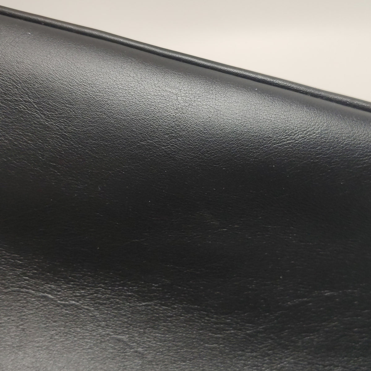 Miu Miu Black Shoulder Bag Length: 32.5 cm, Height: 20.5 cm, Thickness: 13.5 cm