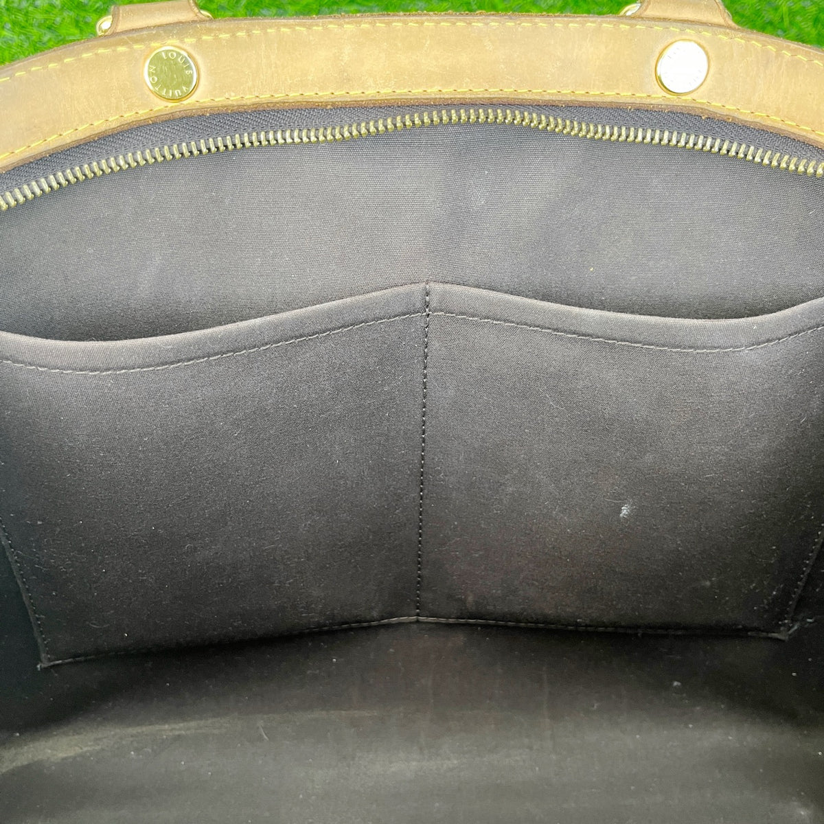 Louis Vuitton M91611