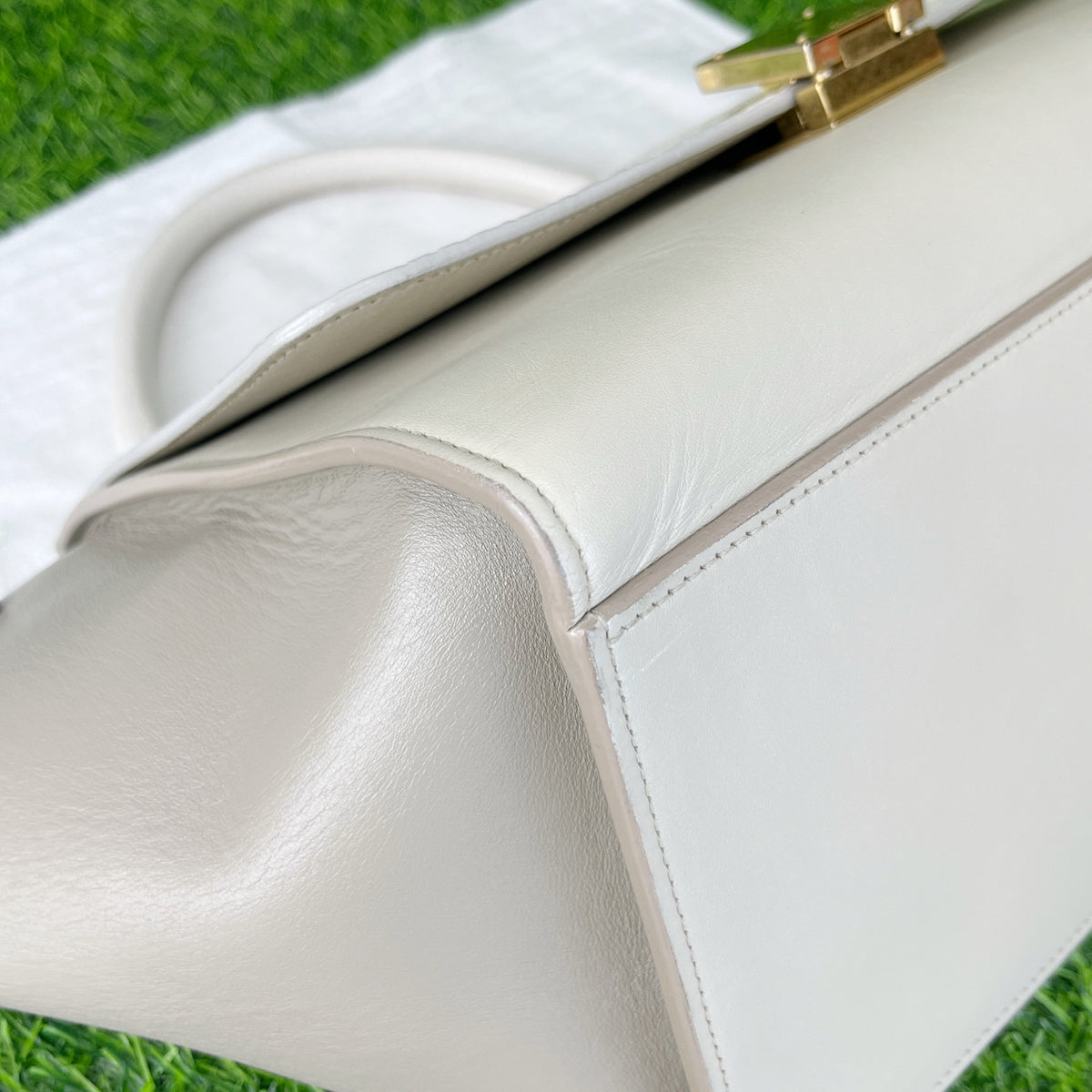 Celine 27x22x13cm(11x9x5in) 174683ADL.01BC