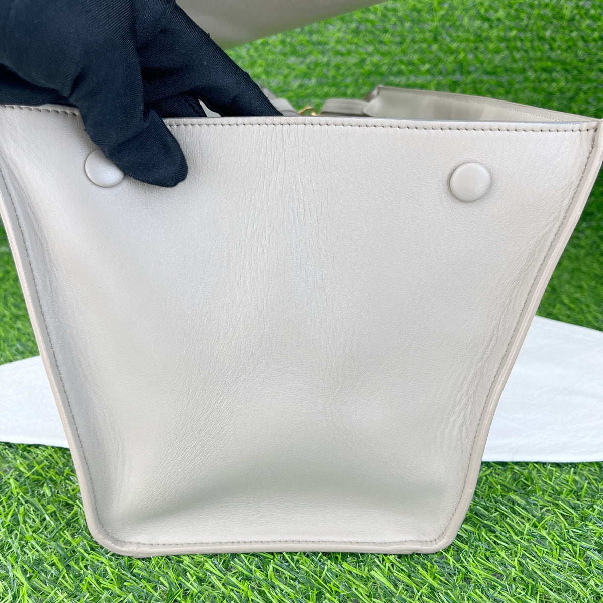 Celine 27x22x13cm(11x9x5in) 174683ADL.01BC