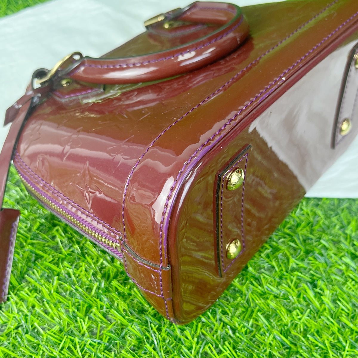 Louis Vuitton Length 24 cm x Width 12 cm x Height 17 cm M91606