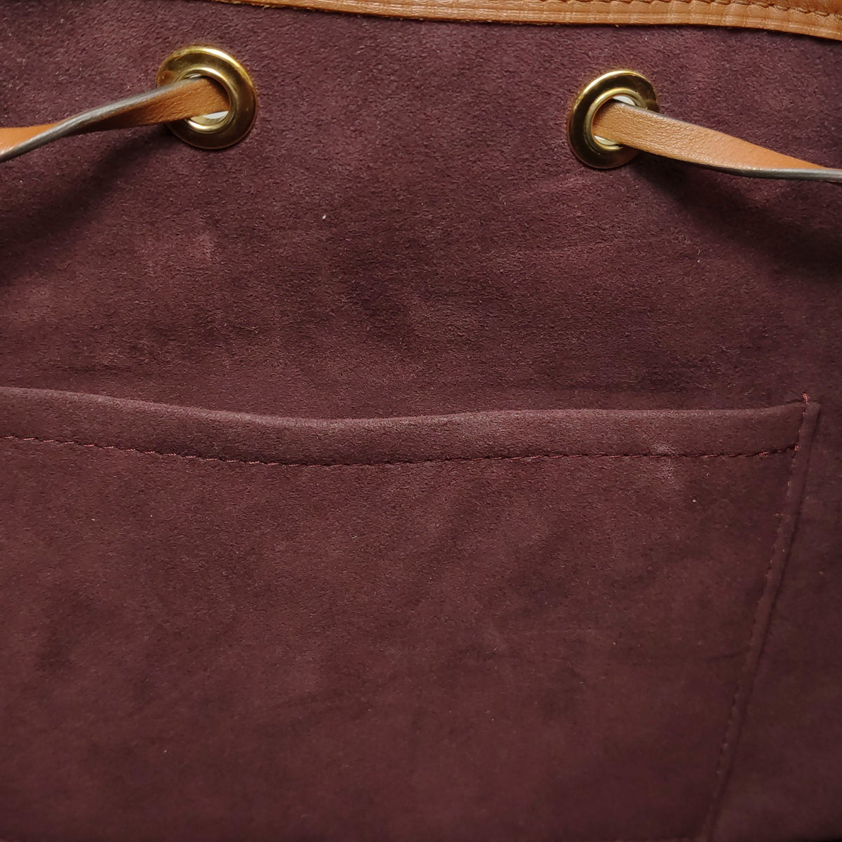 Louis Vuitton Canvas Red Shoulder Bag Length: 25.5 cm, Height: 25.5 cm, Thickness: 19.5 cm M57154
