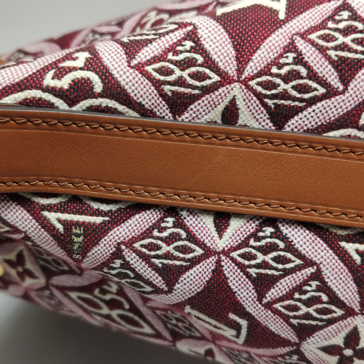 Louis Vuitton Canvas Red Shoulder Bag Length: 25.5 cm, Height: 25.5 cm, Thickness: 19.5 cm M57154