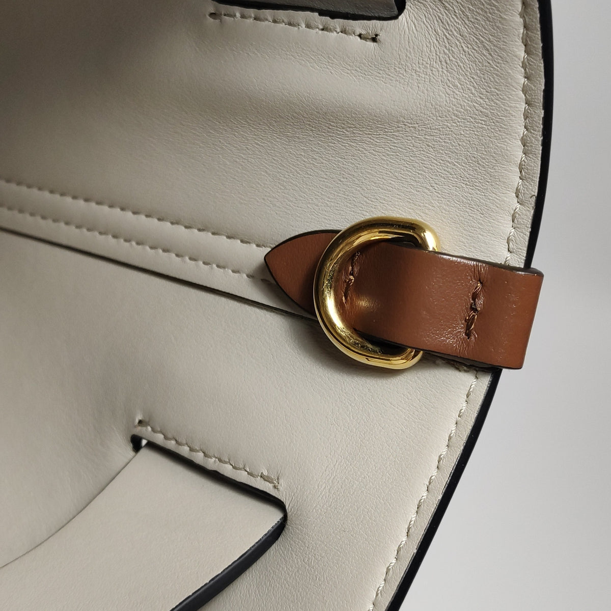Burberry Canvas Crossbody Length: 26.5 cm, Height: 25 cm, Thickness: 14.5 cm 80159051