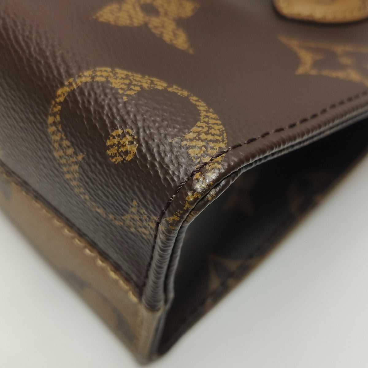 Louis Vuitton ONTHEGO BB Handbag Brown Shoulder Bag Length: 18 cm, Height: 15 cm, Thickness: 8 cm M46839
