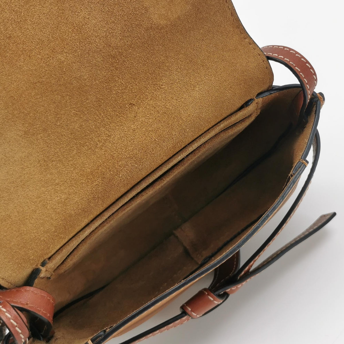 Loewe Brown Shoulder Bag Length: 20 cm, Height: 13 cm, Thickness: 7.5 cm 321.12.U62-3639