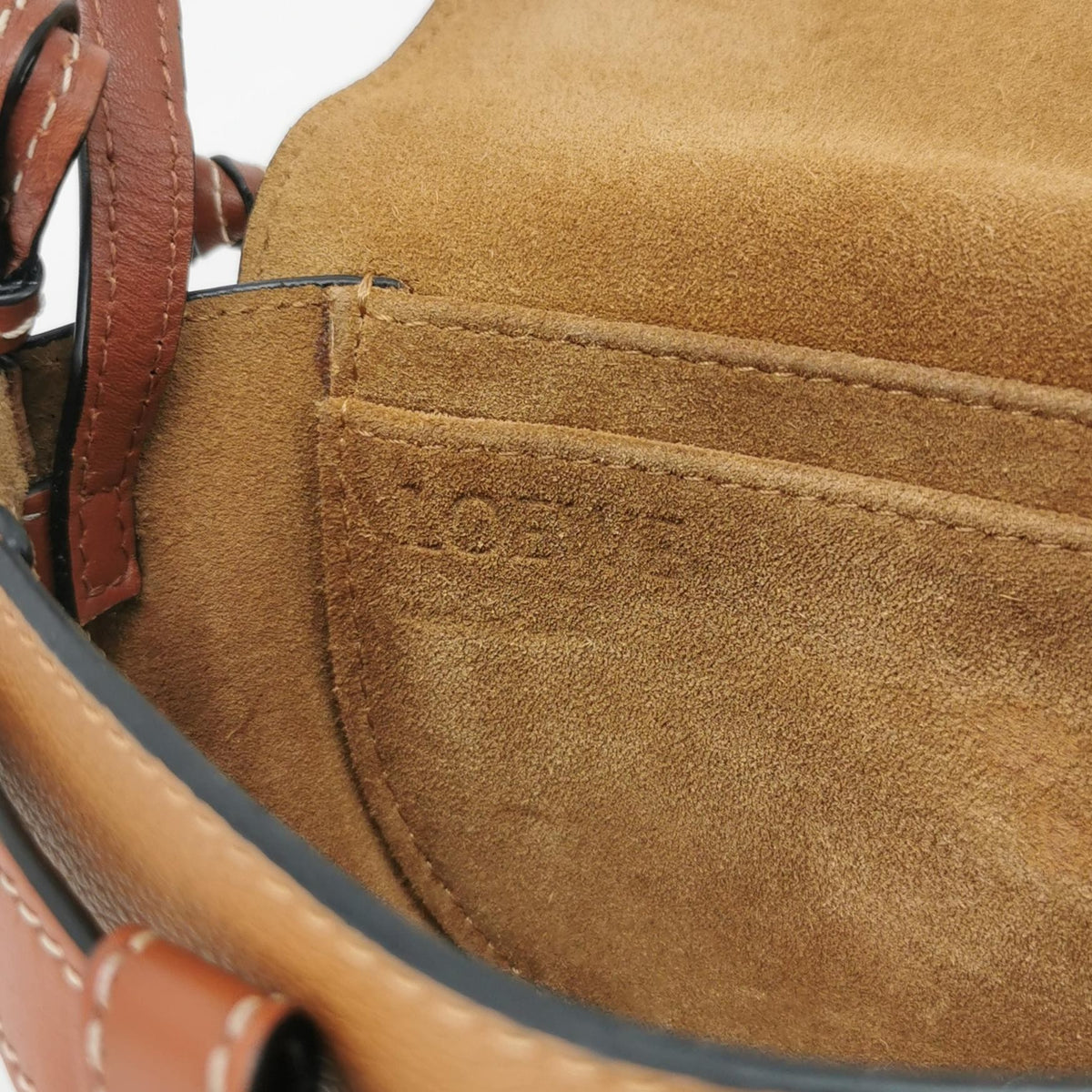 Loewe Brown Shoulder Bag Length: 20 cm, Height: 13 cm, Thickness: 7.5 cm 321.12.U62-3639