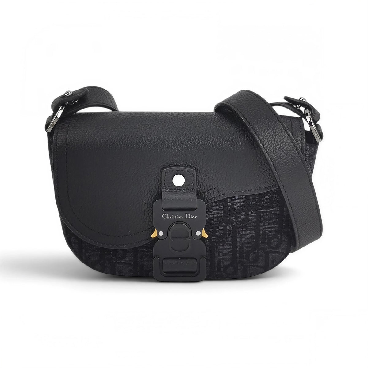 Dior Hit the Road Bag