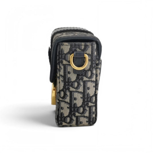 30 Montaigne Mini
