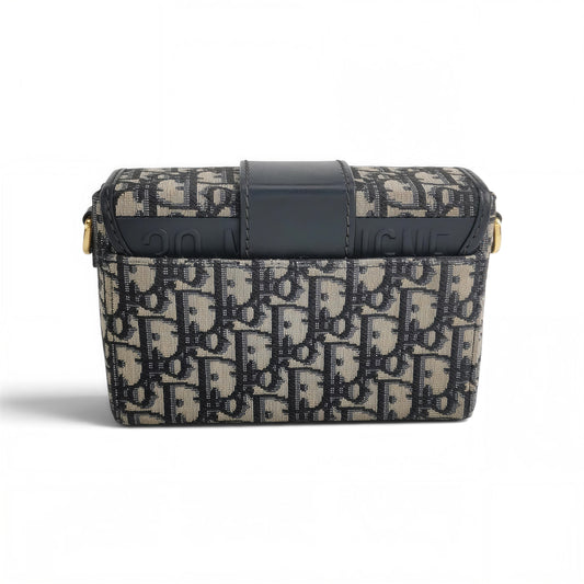 30 Montaigne Mini