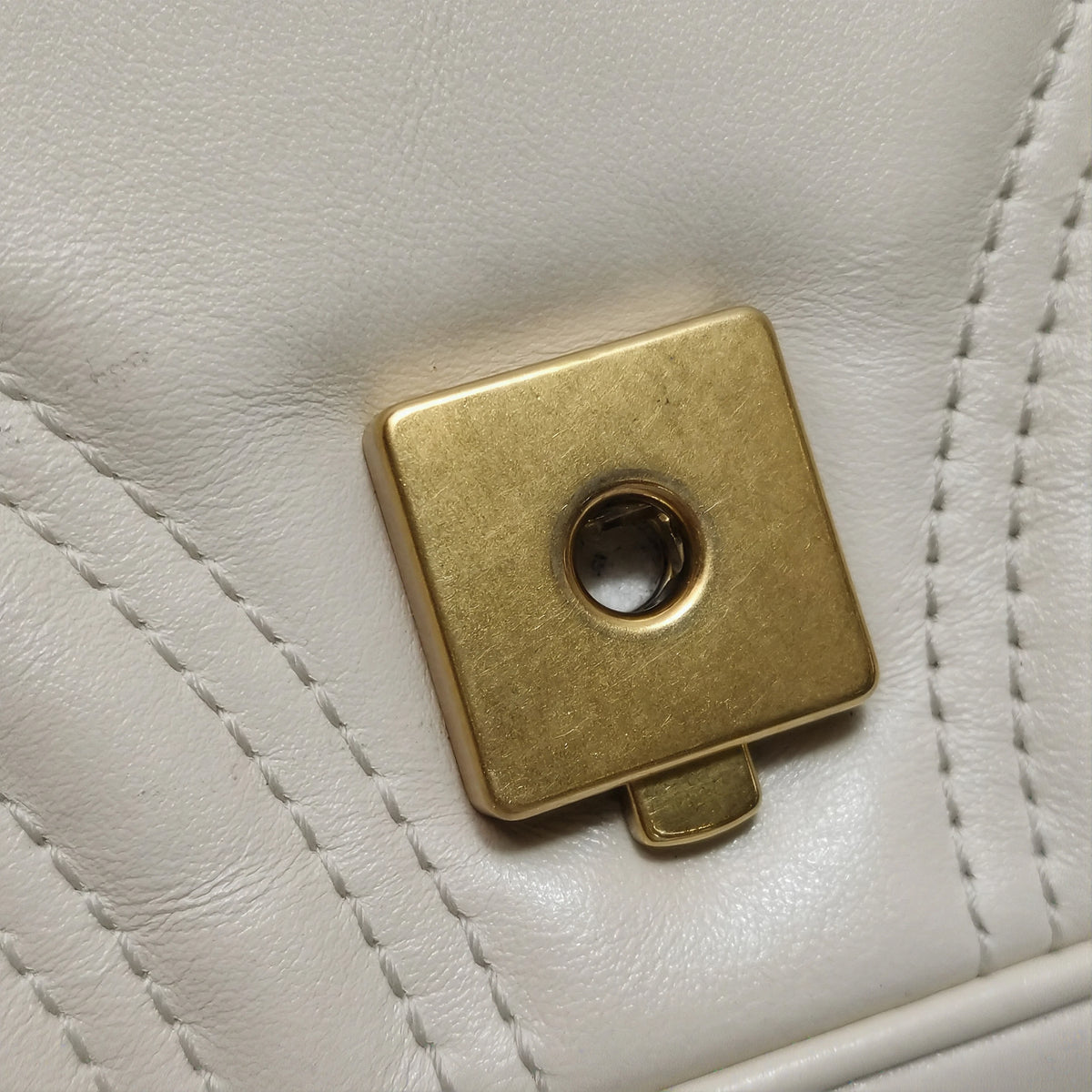 GG Marmont Mini Shoulder Bag