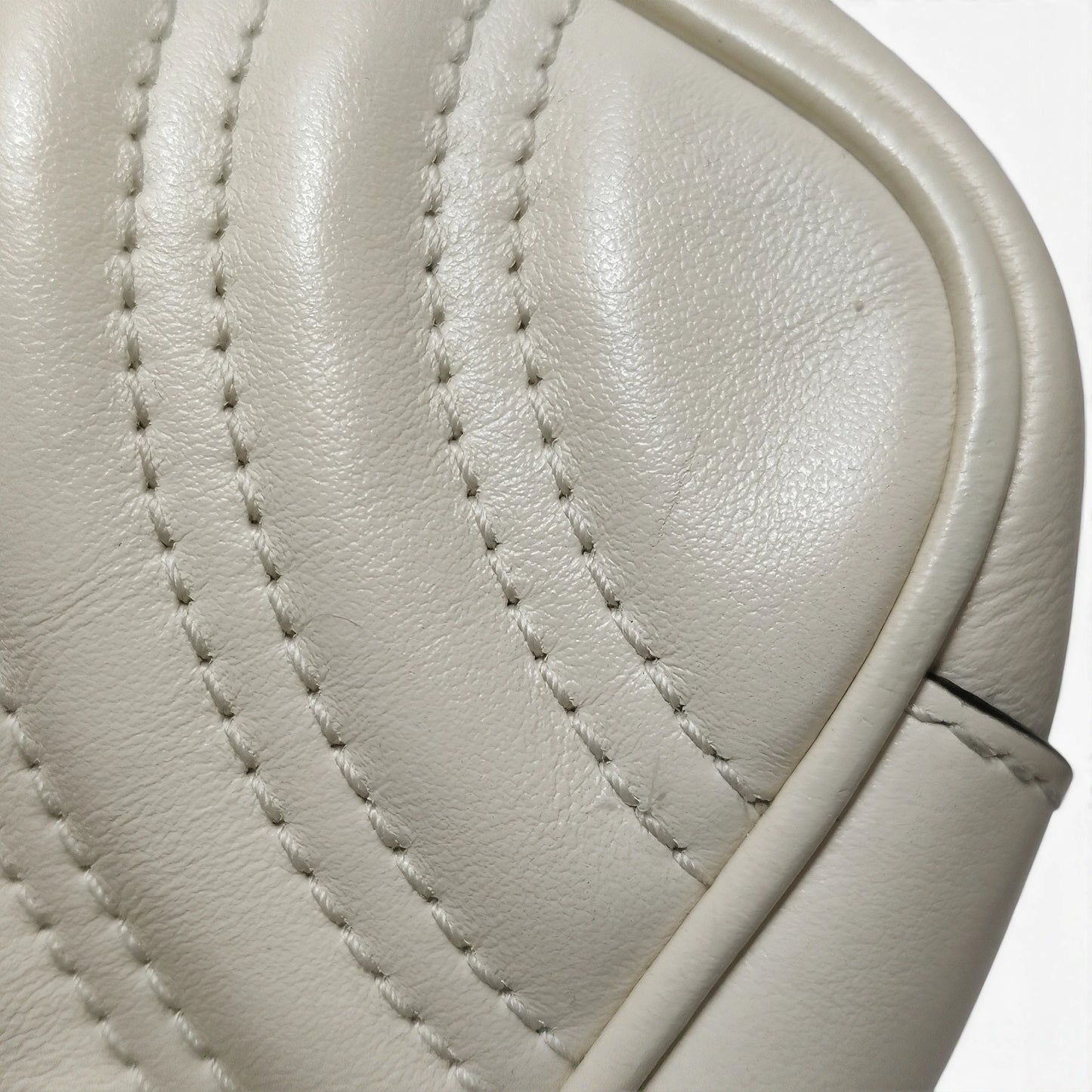 GG Marmont Mini Shoulder Bag