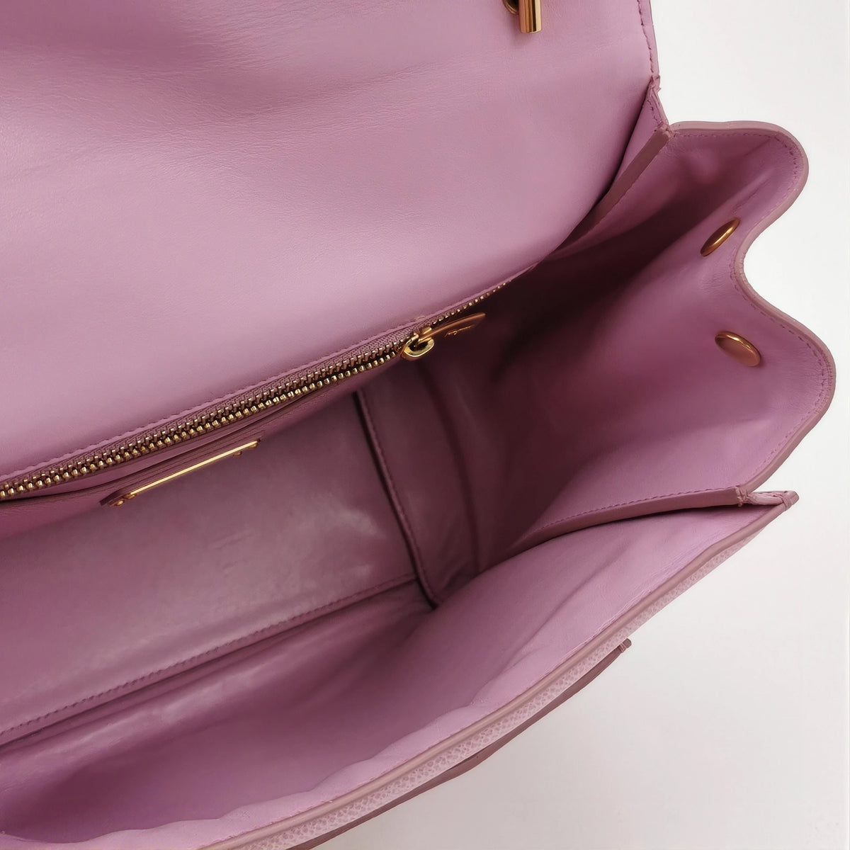 Vara Bow Top Handle